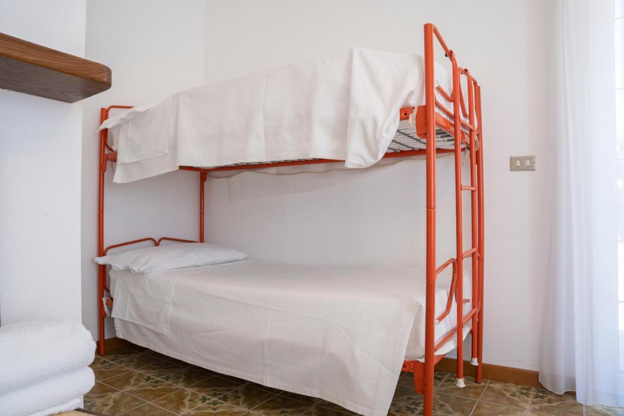 028 - Agriturismo "Il Boschetto" Con Piscina, Pace E Natura - Camera Familiare Cavizzano Exterior foto
